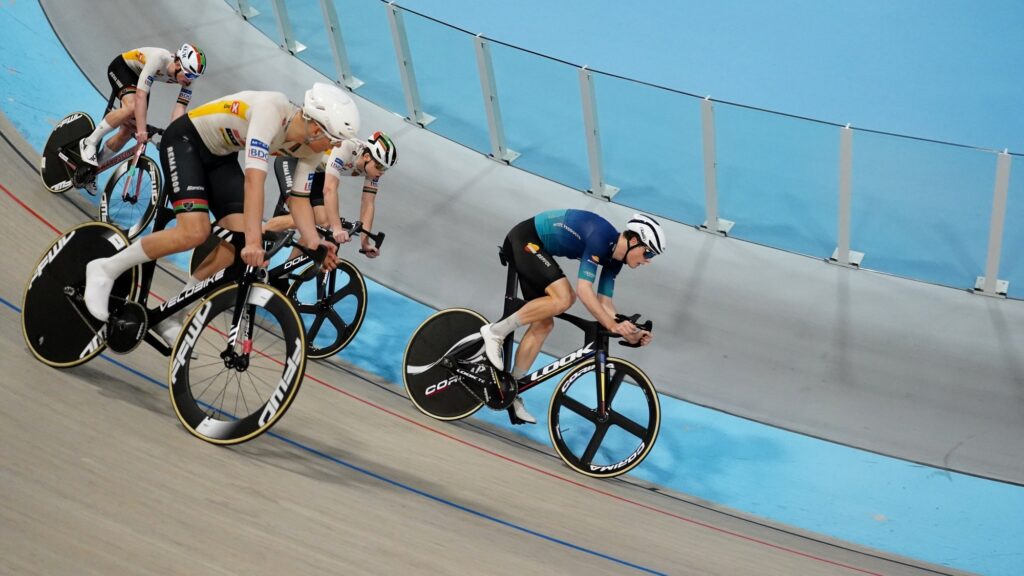 Karsten i front. Fra treningen dagen før NM i Velodromen i Asker 2025.