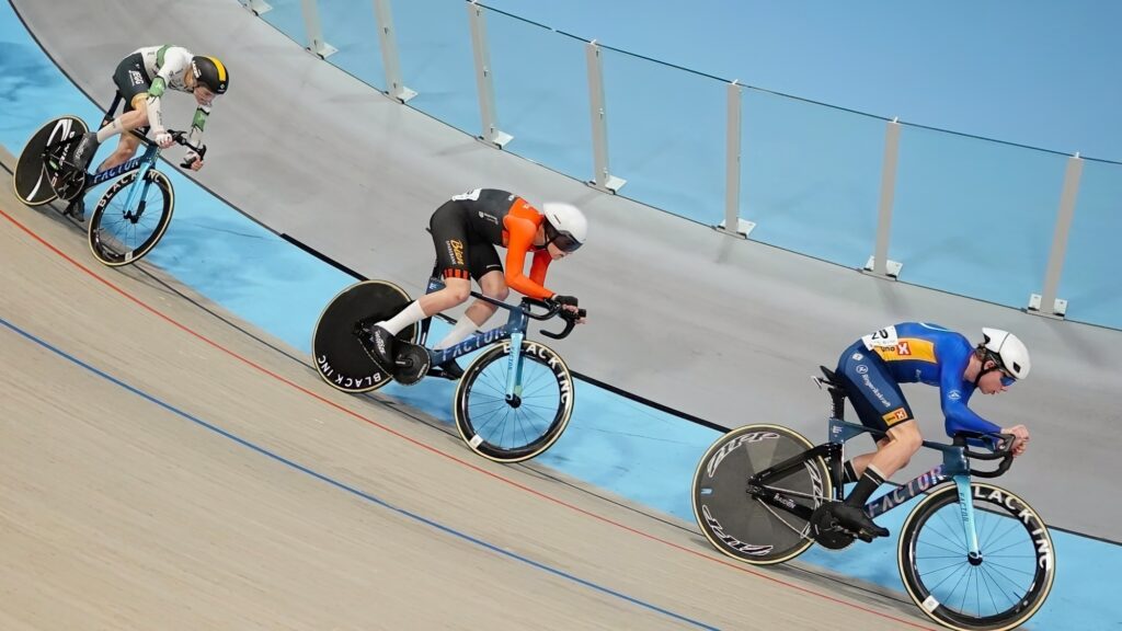 NM Fellesstarter 2025 i Velodromen i Asker