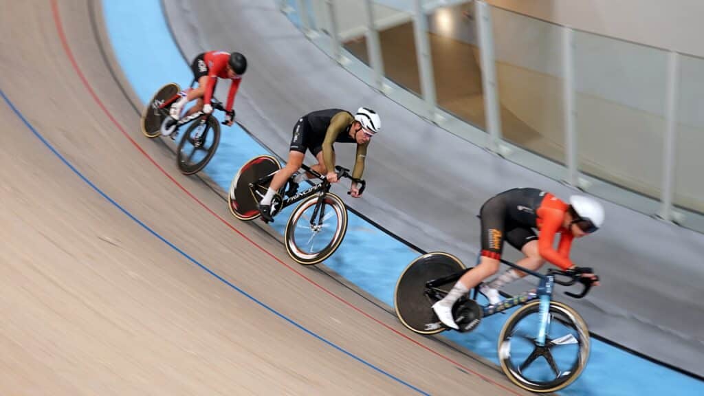 Jesper i Velodromen i Asker